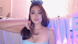 bunni_ gorgeous swell caresses sex lips