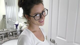 kittytinypaws Cute brunette