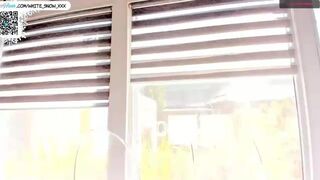white_snow_ jerking on the bed