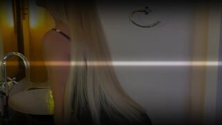 sofie_sofie tiny in a mask caresses the vagina