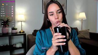 intrigueeme Naughty chick