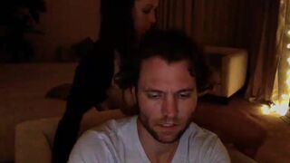 deviantempire has both slits