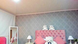 ailinn_ ardent hottie jerking off her dildo