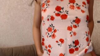 ari_willow fucks her ass