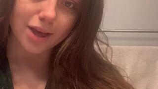 juicyjade9 Dark haired girl