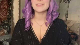 bigtittygothegg cute bitch fucks pussy with phallus