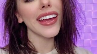 AdrianaChechik slut fucks bear