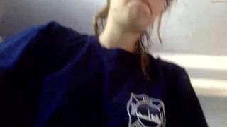 mila_saunders sexy blonde pulls pussy hand