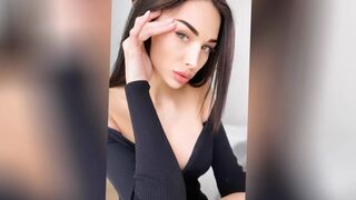 Fiamurr loud female squeals from a great handjob