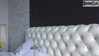 nicolremy mature slut jerking juicy pussy