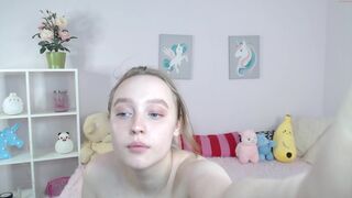 mur__amur gorgeous ladies twirl tight ass