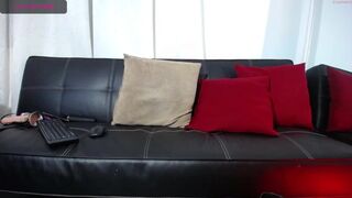 ariadnenolann Young brunette