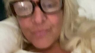 alexisgoldenxxx  devil in stockings