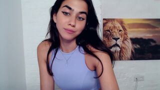 mary_dall big boobed babe fucks her cap