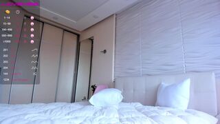 hee_jin spectacular slut strokes her clit