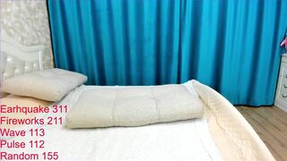 Kimi_Cake busty blonde masturbating shaved vagina