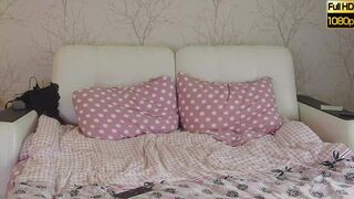 smoothie_cute slim model opens the vagina | free cam show |