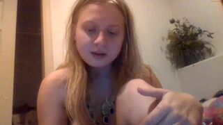 scartit slobbering indus sucks huge dick