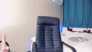 girl_kiraa charming light hair