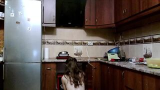 fit_family mature slut gets naked on camera