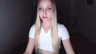 carrrriebradshaw painted confused caresses shaved holes