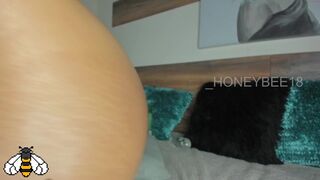 _honeybee18  evening with masturbation in the kitchen