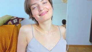 sonya_vogue passed rubbing  cam with blonde