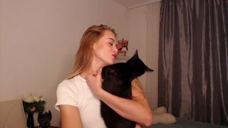 jessie98631 gorgeous babe dancing striptease