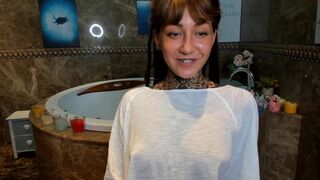 nickyneck luxury females