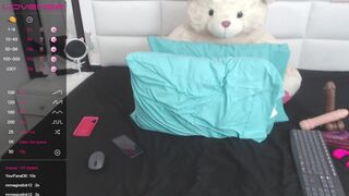 tokischa__hot naughty babe handjob pussy relish