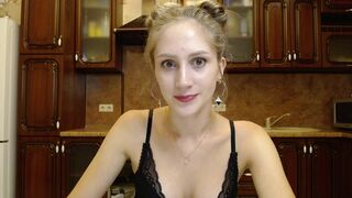 mmmilady black stallion rubbing  cock in a live show