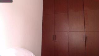 jessi_ocean teases big ass wet finger