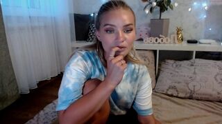 malbontess adult  masturbation in a free chat show