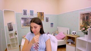 linda_butler fascinating skin strips and pulls pussy