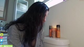 hex cute fucks herself