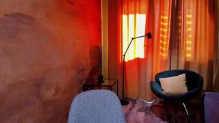 8a8y_nura redhead long haired whore wants you