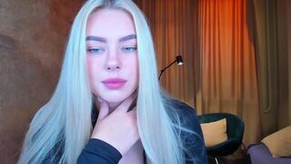 8a8y_nura live cam chat with naked pussy