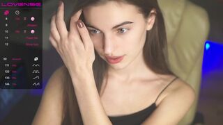 hoolybunny thin teen girl rubbing  on onlyfans