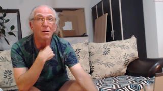 _amo_x charismatic maiden shows huge ass