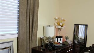 kewtkrystal blissful female exposes boobs