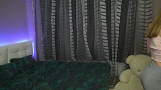 trisloveiso o blondie and her vibro friend