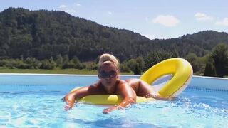 cris_sunny young redhead