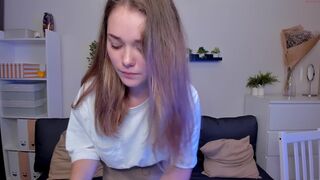 caitlin_bell played with tits