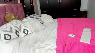 andre_queen09 show with a naked baby in 2018 from the user's archive