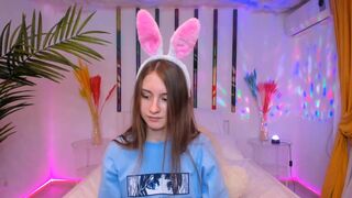 elizabeth_wong luxurious slut poses in sexy lingerie