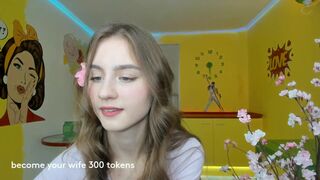 elizabeth_wong solo show with naked petite beauty