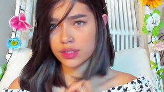 _meghan_gomez1_ sex show with two cam sluts