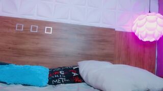 tara_sands beautiful chick fucked with sex toys