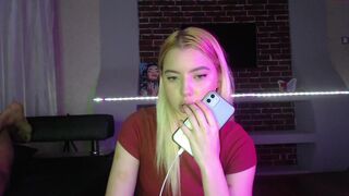 sweety_flipflop webcam top whore playing with pussy