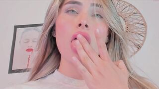 antonia_savatto_ fierce handjob with effect